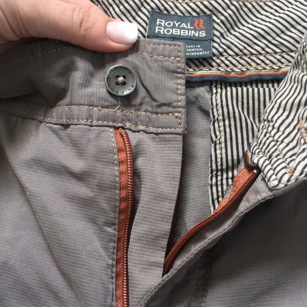Lightweight Royal Robbins shorts 32x10